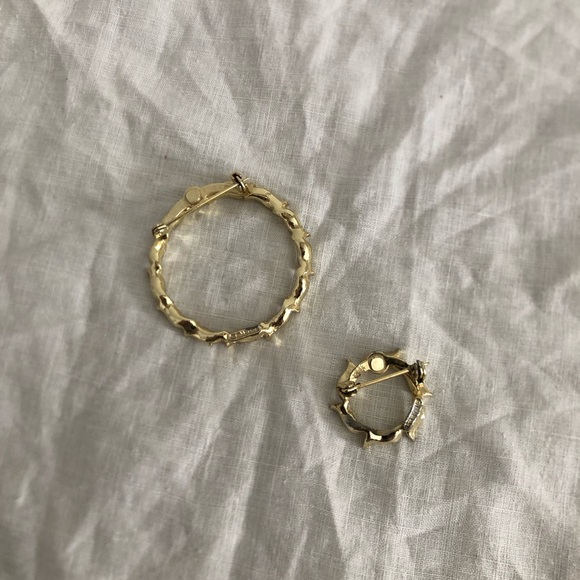 Vtg Gerry’s Leaf Wreath Shaped Brooch Pair - Picture 3 of 14